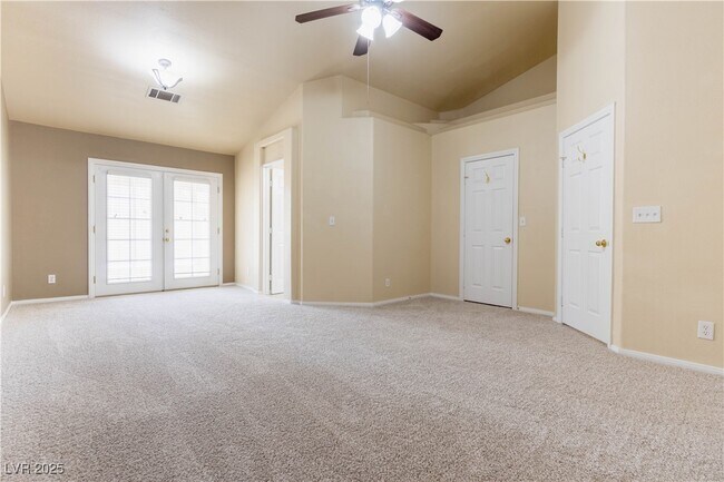 Building Photo - 4633 Califa Dr
