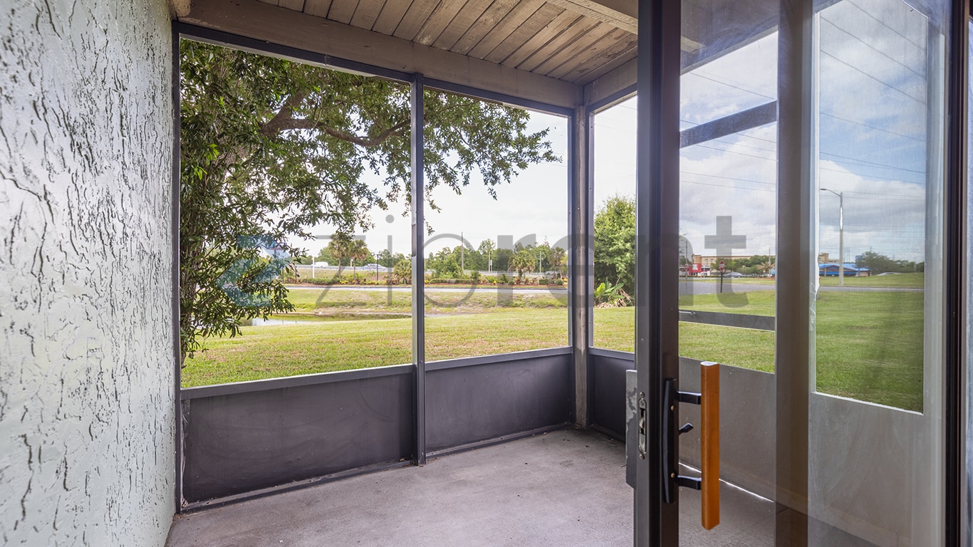Building Photo - Unit