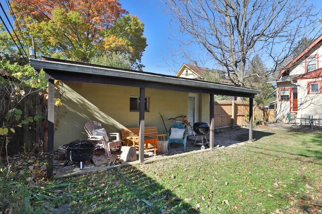 Building Photo - 81 Orchard Ln