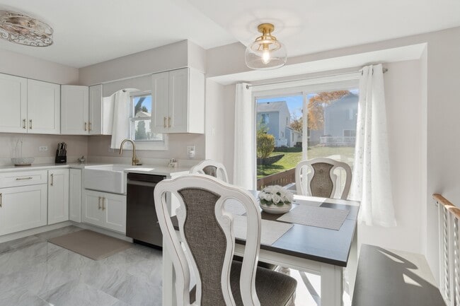 Building Photo - 141 Rumsey Pl