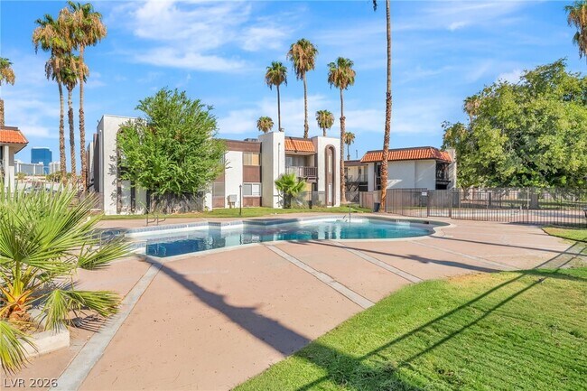 Building Photo - 1405 Vegas Valley Dr