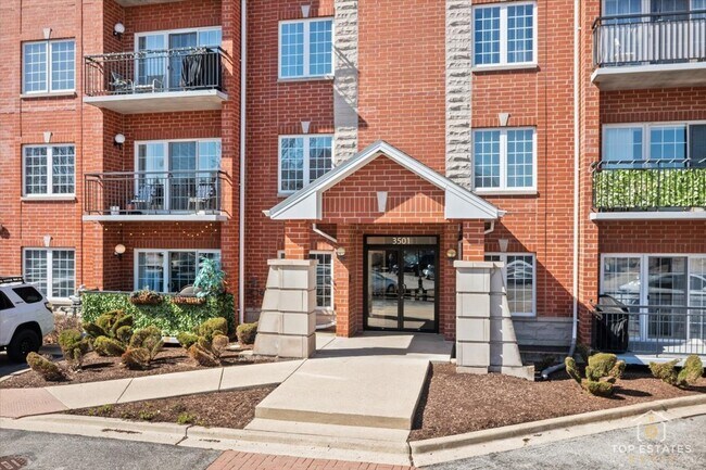 Building Photo - 3501 Wellington Ct