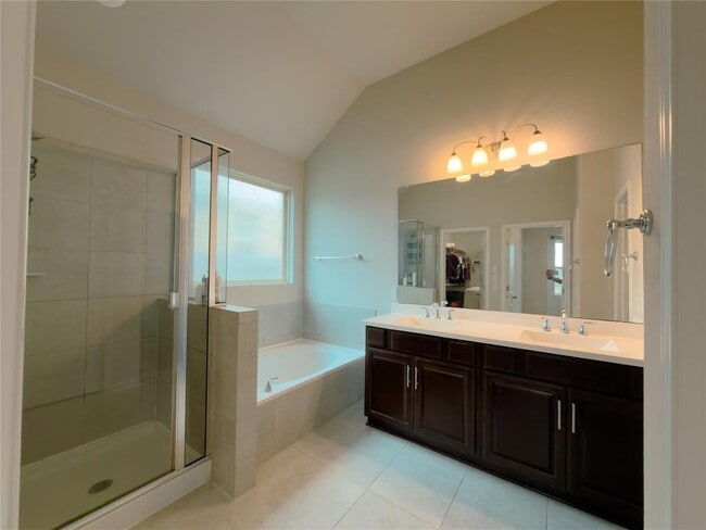 Building Photo - 2743 Enza Ct