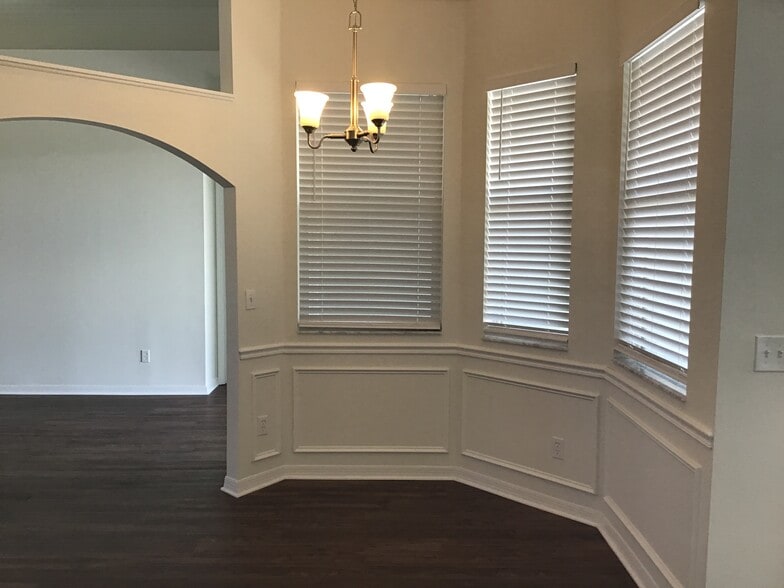 Building Photo - 428 Knight Land Ct