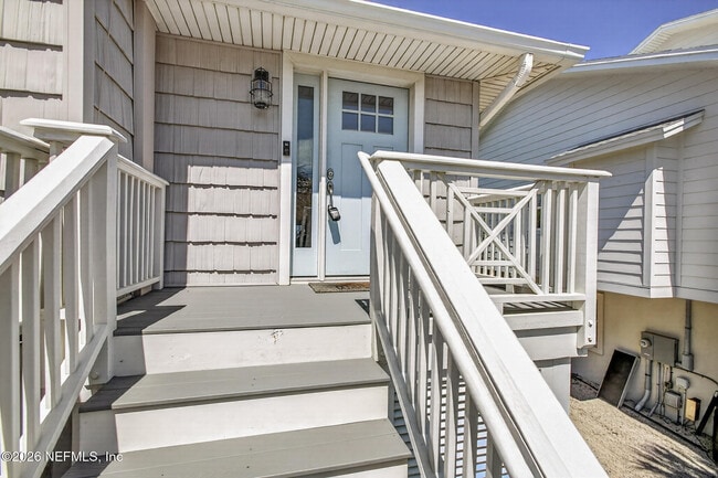 Building Photo - 1766 Beach Ave