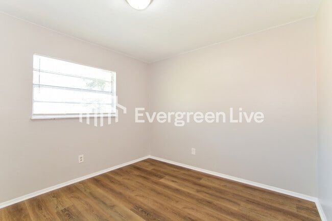 Building Photo - 3206 Dragoon Pl