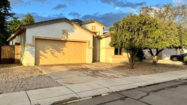 Building Photo - 1362 W. Roadrunner Dr.