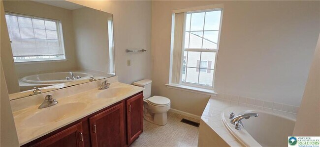 Building Photo - 3791 Knight Dr