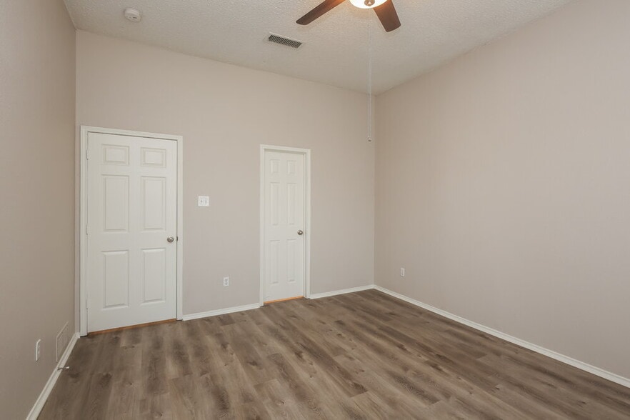 Building Photo - 1511 Springwood Dr