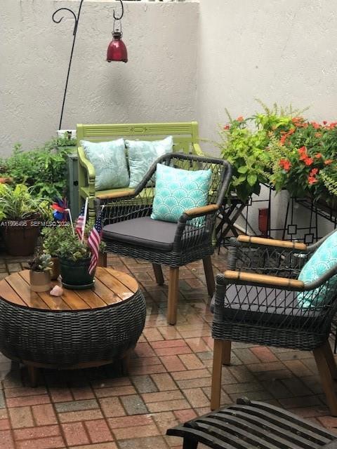 Building Photo - 951 Doveplum Ct