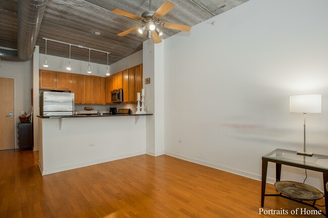 Building Photo - 647 Metropolitan Way