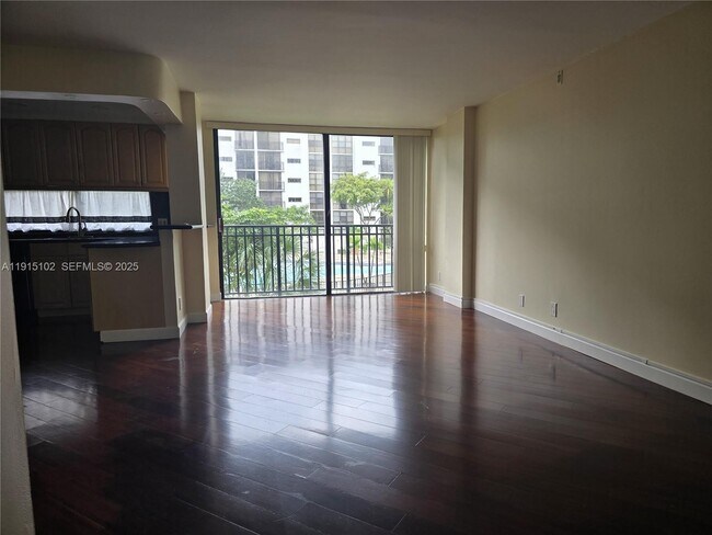 Building Photo - 17011 N Bay Rd