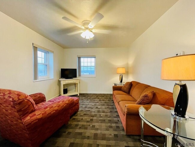 Building Photo - 913 Old Scalp Ave