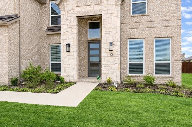 Building Photo - 1609 Whisperwood Wy
