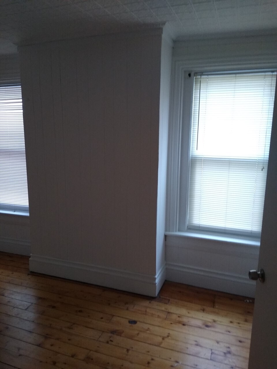 Building Photo - 913 Kellogg Ave