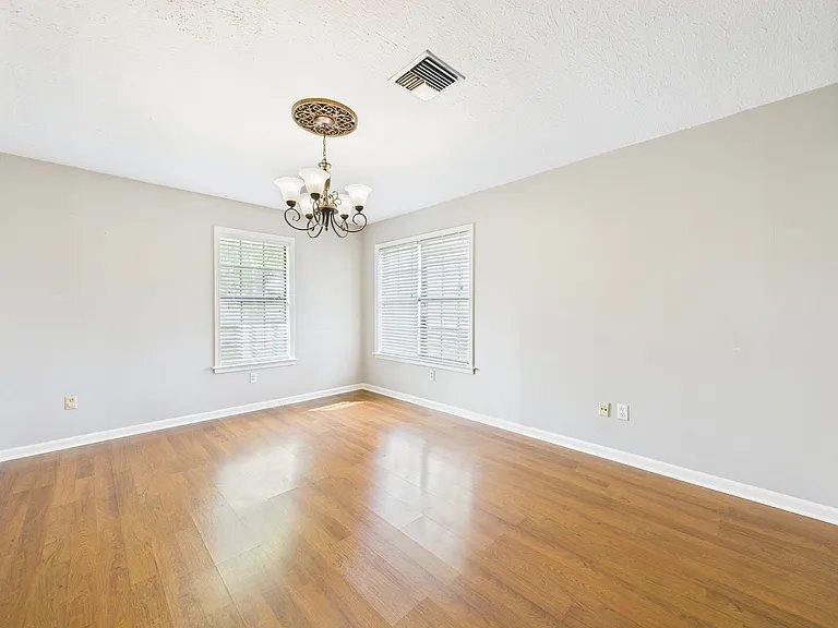 Building Photo - 128 Pigeon Loop