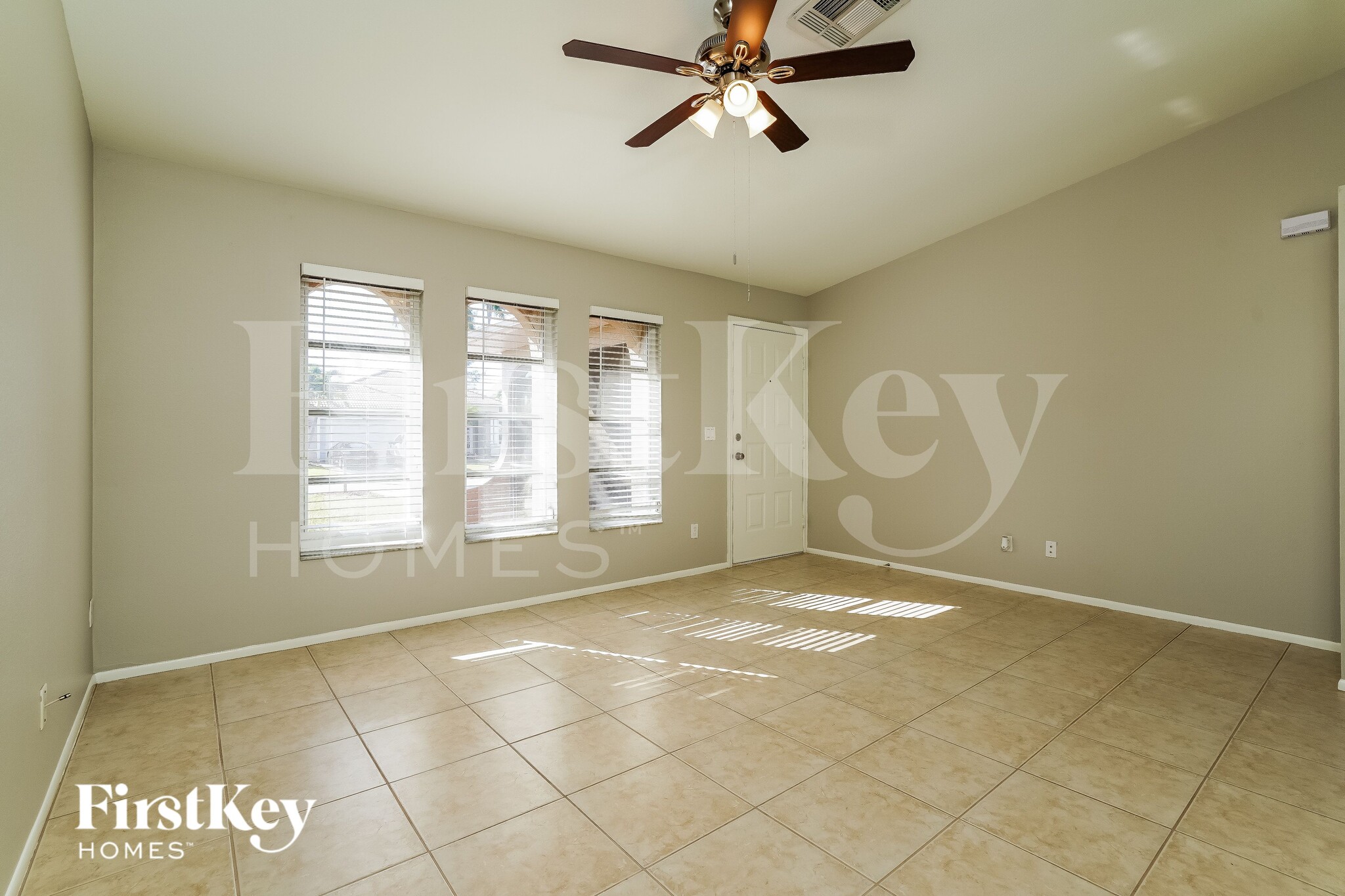 Building Photo - 143 SE 20th St