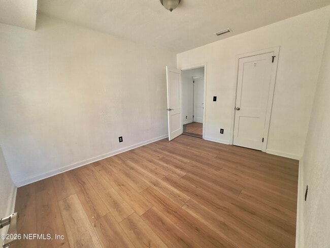 Building Photo - 2051 Danese St