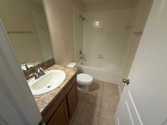 Building Photo - 125 Bel Fiore Cove