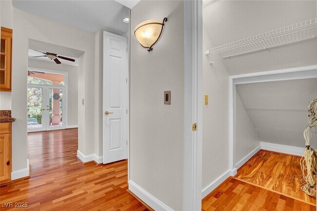 Building Photo - 9005 Opus Dr