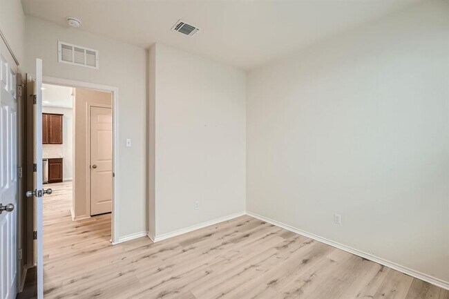 Building Photo - 190 Purple Heart Dr