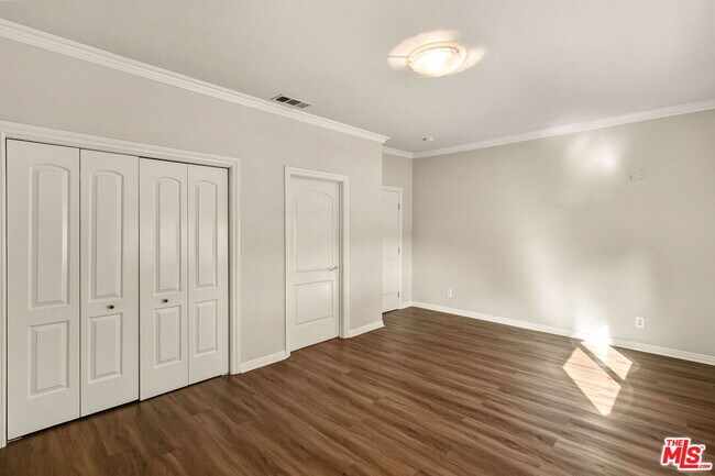 Building Photo - 5217 Etiwanda Ave