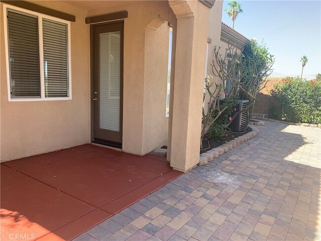 Building Photo - 77184 California Dr