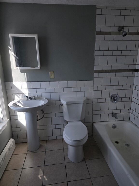 Building Photo - 555 Main St