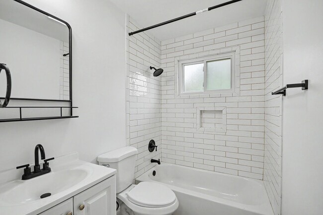 Building Photo - 11247 Fawnhaven Dr