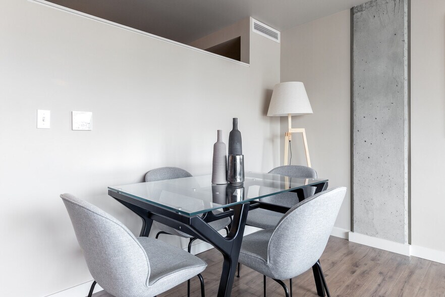 Building Photo - 101 Taylor Ave N