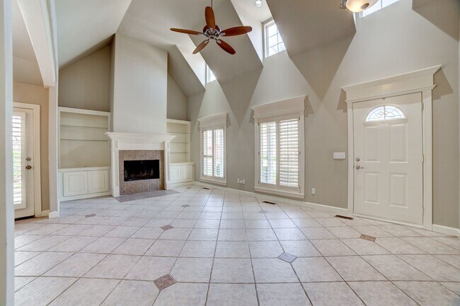 Building Photo - South Tulsa Gem! Large 3/2 Rental Home