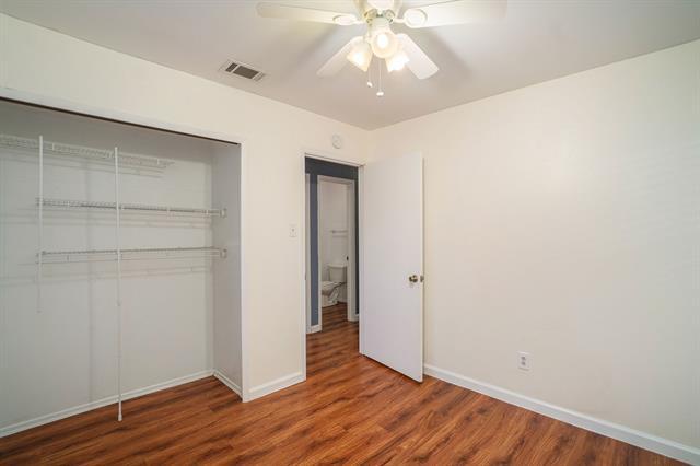 Building Photo - 1202 Crane Dr