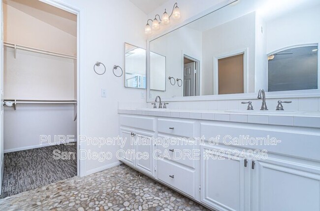 Building Photo - 12452 Caminito Brioso