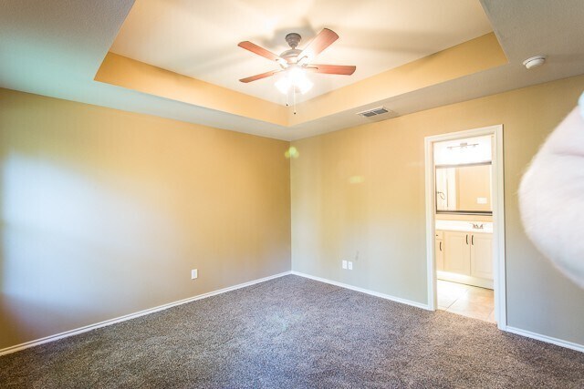 Building Photo - Available- JANUARY 2026-  Single Family Home in Lindale ISD- Large Fenced in backyard - Safe neig...