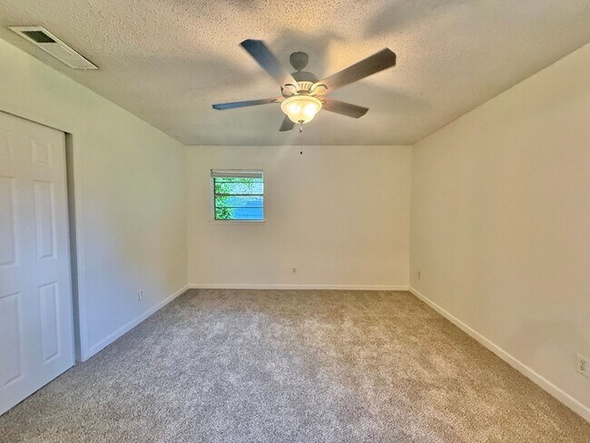 Building Photo - 7618 Brookhollow Dr