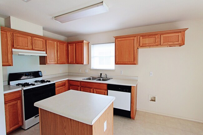 Building Photo - South Austin Home w/ Kitchen Island, Vaulted Ceilings & Mature Trees
