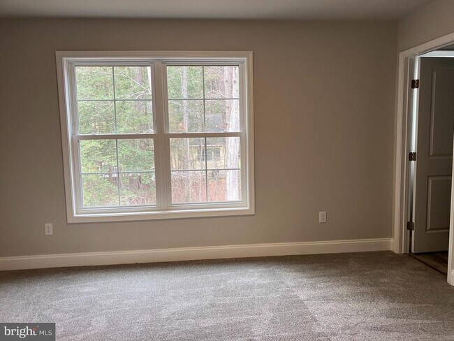 Building Photo - 5810 Clam Cove