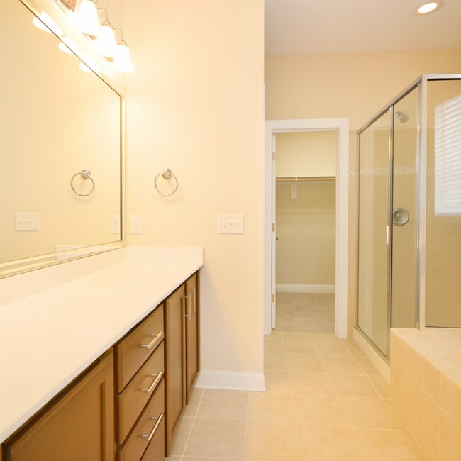 Building Photo - 542 Finnbar Dr