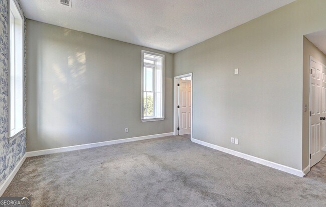 Building Photo - 123 S Broad St