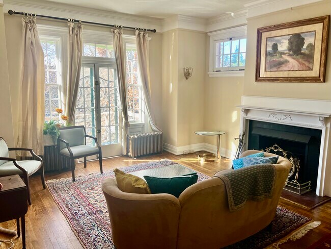Primary Photo - 1820 Park Ave
