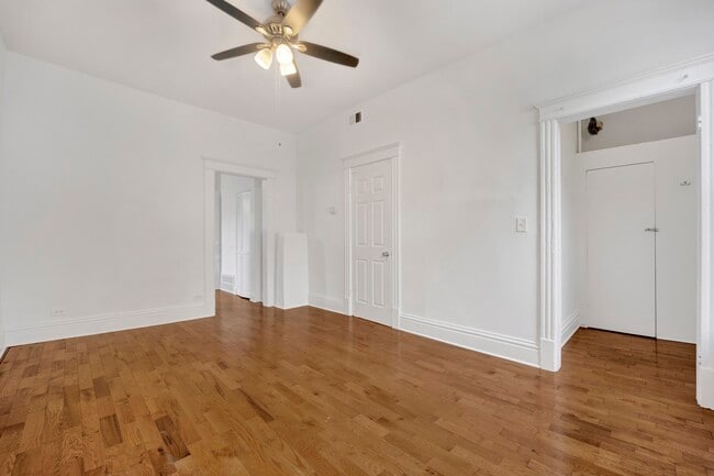 Building Photo - 2702 W 24th Pl