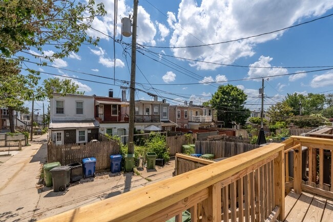 Building Photo - 3-Bedroom, 1.5 Bathroom Townhouse in Heart of Hampden