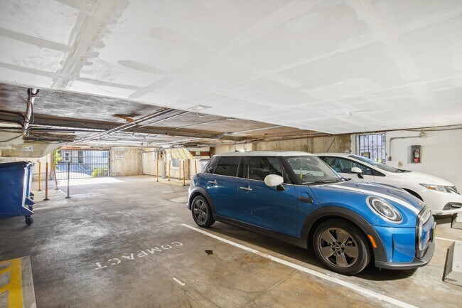 Apartment underground parking garage - 2363 Le Conte Avenue