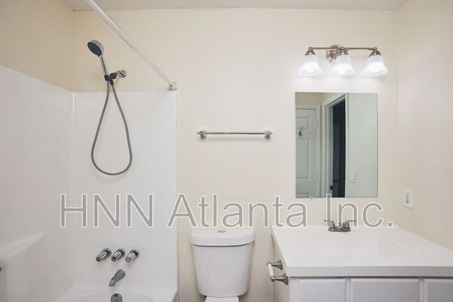 Building Photo - 5646 Executive Way