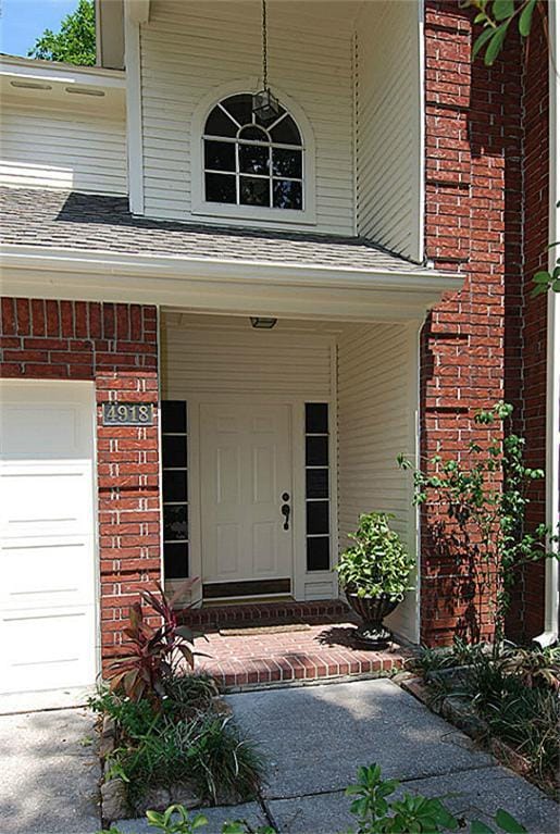 Building Photo - 4918 Maple Brook Ln