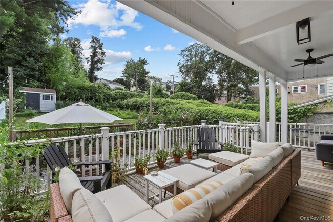 Building Photo - 40 Main St