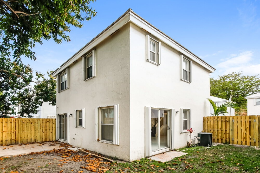 Building Photo - 6701 Fern St