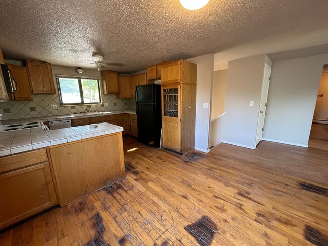 Building Photo - Adorable Duplex Unit in Northwest Loveland