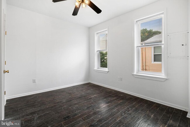Building Photo - 308 N 39th St