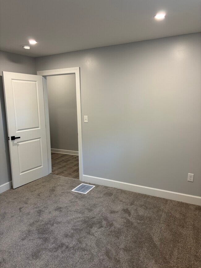 Building Photo - 239 West Ave